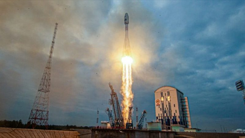 Nave espacial rusa Luna-25 se estrella contra superficie lunar tras una “situación anómala” 