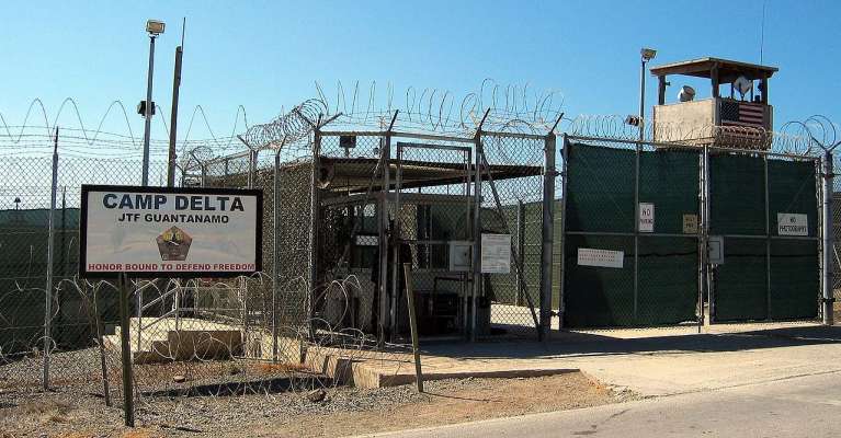 Vicepresidente de EE.UU. espera cierre de Guantánamo antes de enero 