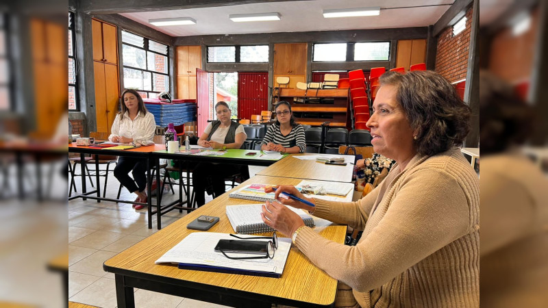 Más de 45 mil docentes michoacanos se alistan para el ciclo 2023-2024