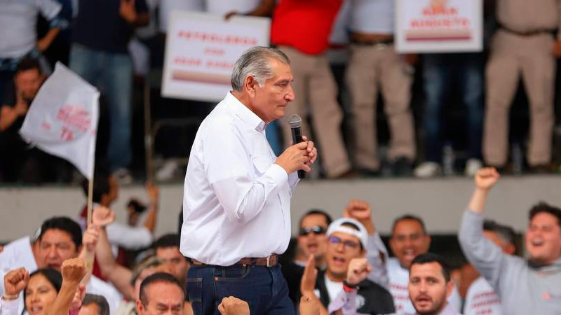 Llama Adán Augusto a crear un frente en defensa de libros de texto de la SEP 