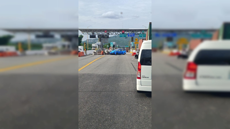 Se accidenta funcionario de Uruapan por fallas mecánicas en La Siglo XXI