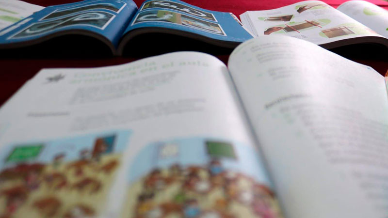 Libros plantean trabajar en proyectos para transformar la realidad: especialistas 