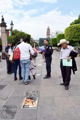 Con proximidad social Policía Michoacán orienta a morelianos sobre la atención a la violencia de género - Foto 1 