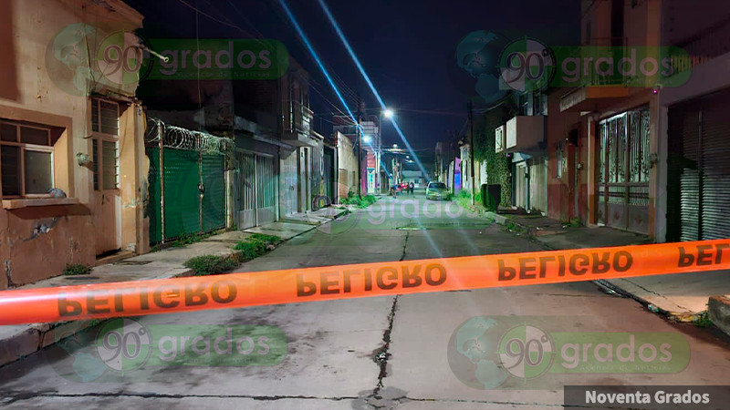 Le quitan la vida a joven en la calle Madero en Zamora, Michoacán 