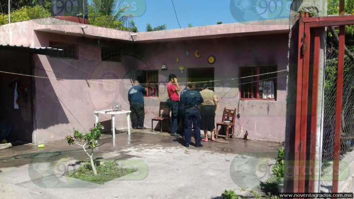 Deja daños materiales incendio de vivienda en Apatzingán - Foto 2 