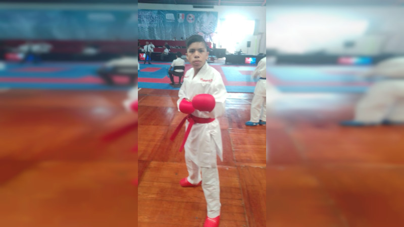 Participa moreliano Josué Merino en el XXXII Campeonato de Karate U-21 Juvenil Cadetes y Niños