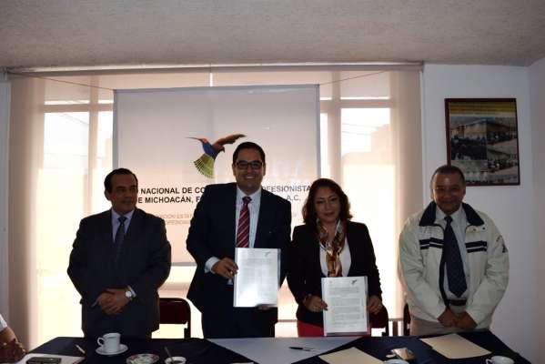 Firma CEDH Michoacán convenio con el Foro de Profesionistas  - Foto 1 