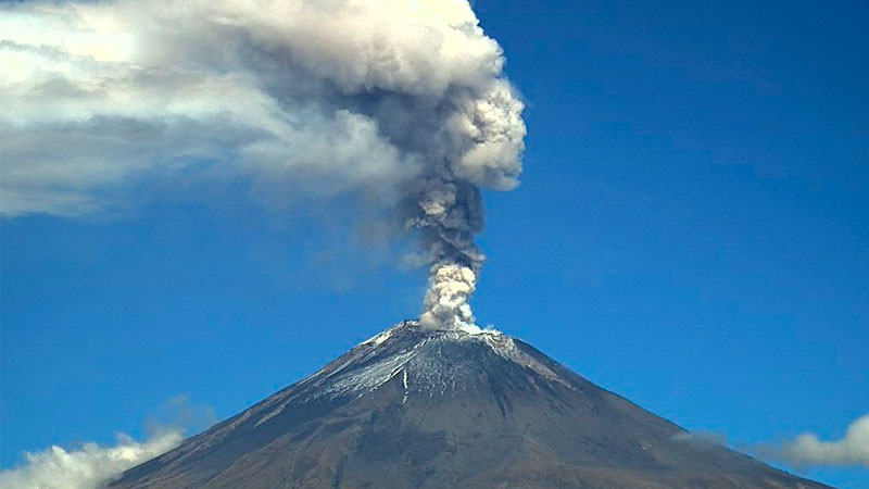Volcán Popocatépetl presenta más de 100 exhalaciones y 32 minutos de tremor 