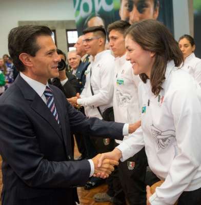 Tras reunirse con atletas olímpicos, EPN ratifica a Alfredo Castillo al frente de la Conade - Foto 1 