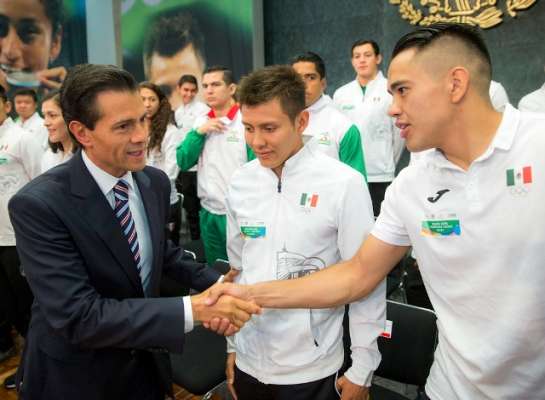 Tras reunirse con atletas olímpicos, EPN ratifica a Alfredo Castillo al frente de la Conade - Foto 2 
