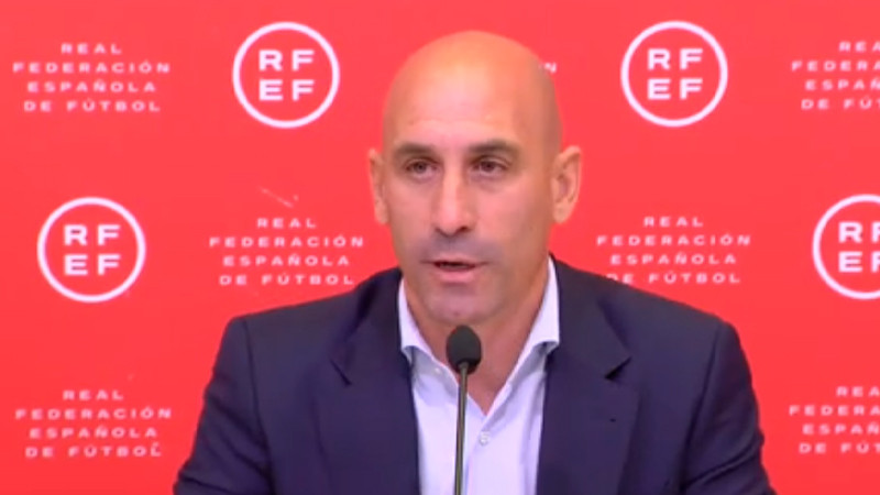 Suspende FIFA a Rubiales, por acciones en final de la Copa del Mundo 