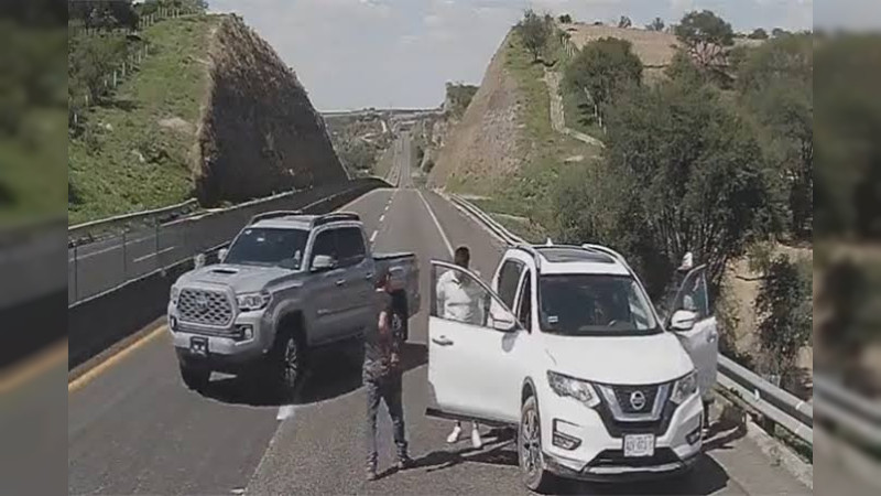 Circula en redes: asalto en autopista de San Juan de los Lagos hacia Jalostotitlán, Jalisco 