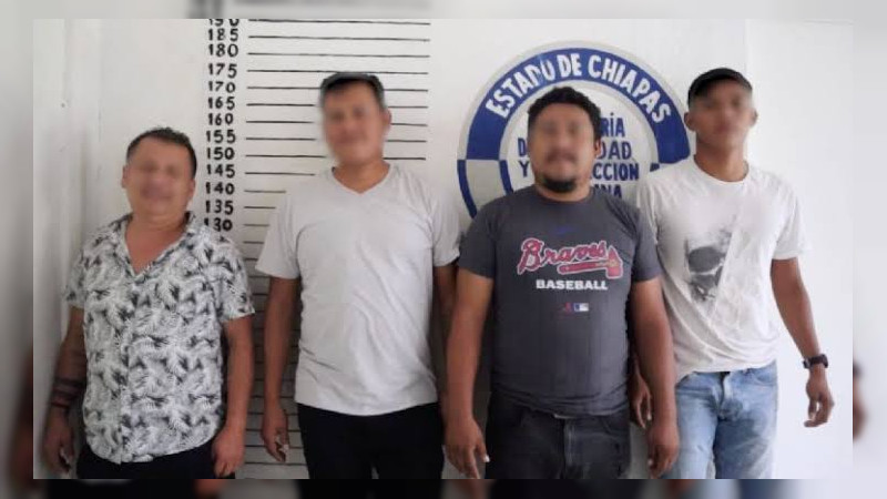 Cuatro presuntos polleros son detenidos durante rescate de 18 migrantes en Chiapas 