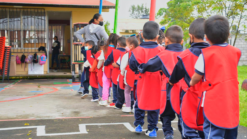 Este lunes, a las aulas más de 1 millón 200 mil alumnos: SEE Michoacán  