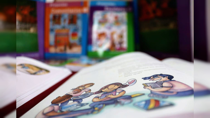 Michoacán inicia ciclo con 100% de libros distribuidos