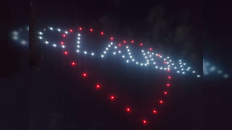 El cielo de Morelia se ilumina en apoyo a la 4T y respaldo a Claudia Sheinbaum