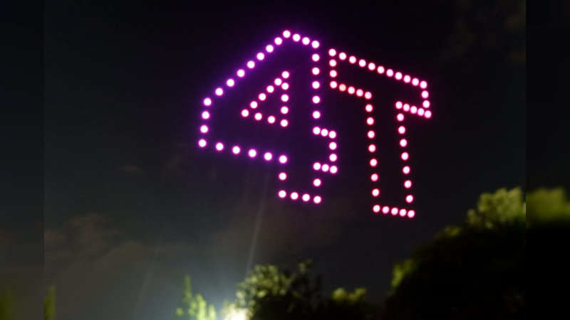 El cielo de Morelia se ilumina en apoyo a la 4T y respaldo a Claudia Sheinbaum