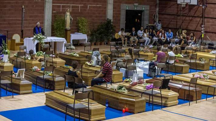Decretan luto en Italia por víctimas de sismo; cifra de muertos ronda los 300 - Foto 0 