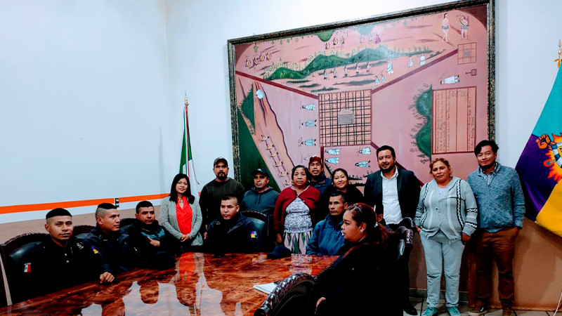 Capacita UIIM a comunidades con autogobierno en administración pública 