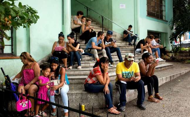 Estados Unidos usa Internet como arma de subversión, acusa Cuba 