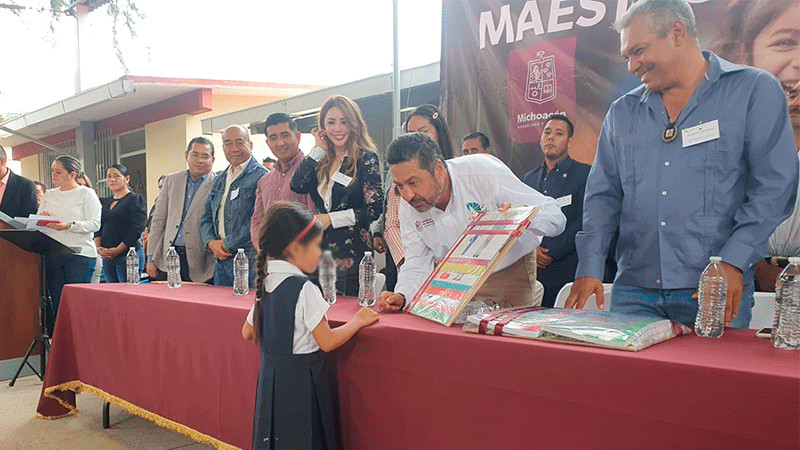 Michoacán cumple con el derecho a la educación: Cecytem 