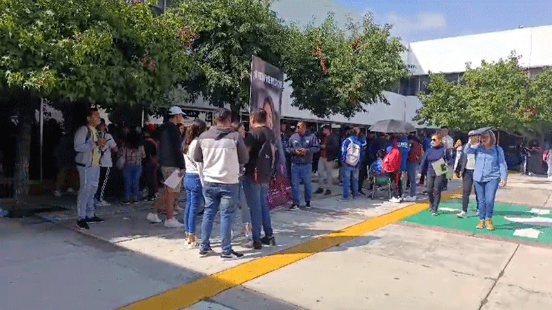 Normalistas michoacanos exigen plazas definitivas  
