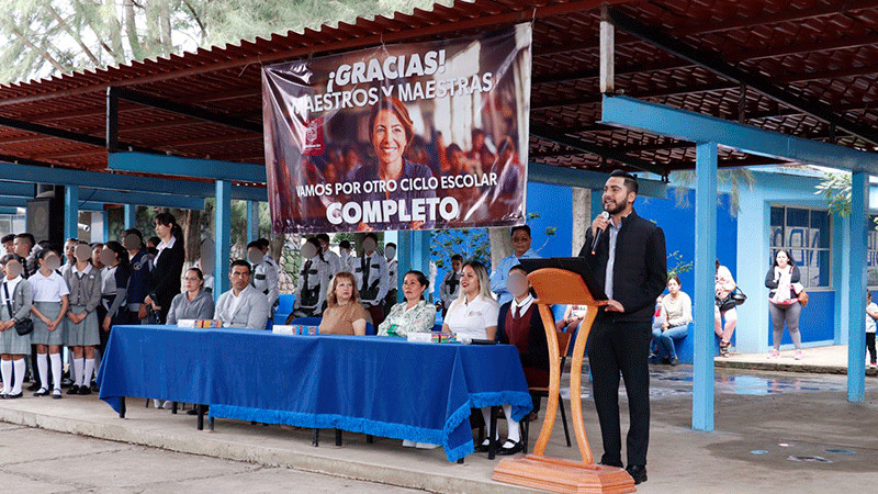 Ijumich Destaca la Importancia de Educar a la Juventud en el Inicio Escolar 2023-2024 en Cotija 