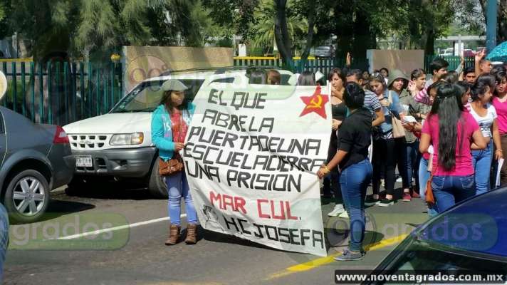 De nueva cuenta se movilizan en Morelia, jóvenes rechazados de la universidad - Foto 0 