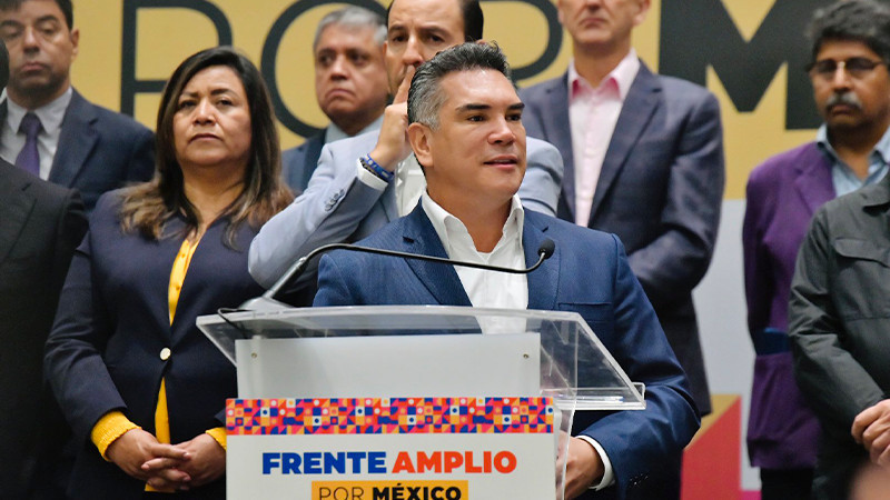 ‘Alito’ Moreno reconoce que encuestas no favorecen a Beatriz Paredes 