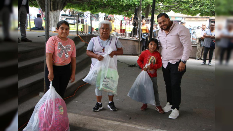 Gobierno Municipal de Hidalgo entrega 94 becas dentro del programa Bécate, para seguir siendo Tierra de Grandeza