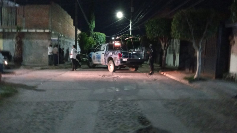 Asesinan a mujer cuando llegaba a su casa en colonia Valle de los Naranjos , Celaya