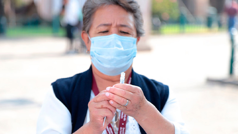 Llama Salud Michoacán a completar o iniciar esquemas de vacunación contra COVID-19