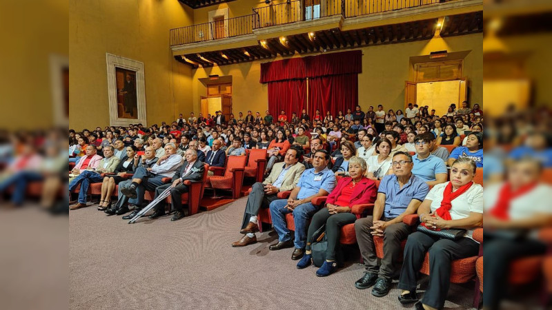 Egresadas y egresados, una fuerza viva en la UMSNH