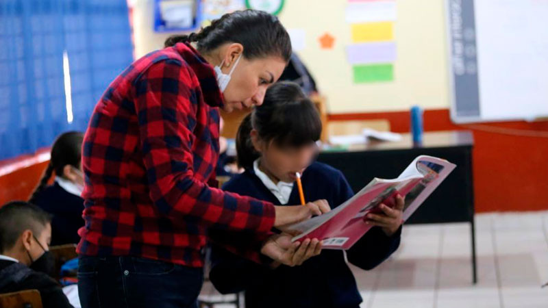 SEE envía más de 100 docentes a escuelas que los requieren 