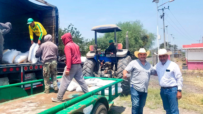 Sader apoya con fertilizante a productores afectados por siniestros