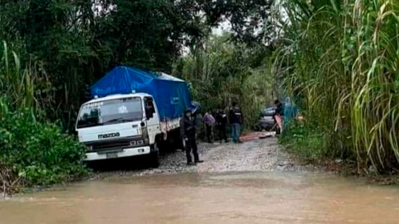 Lluvias dejan afectaciones en Lázaro Cárdenas, Michoacán; se desgaja cerró en El Bordonal 