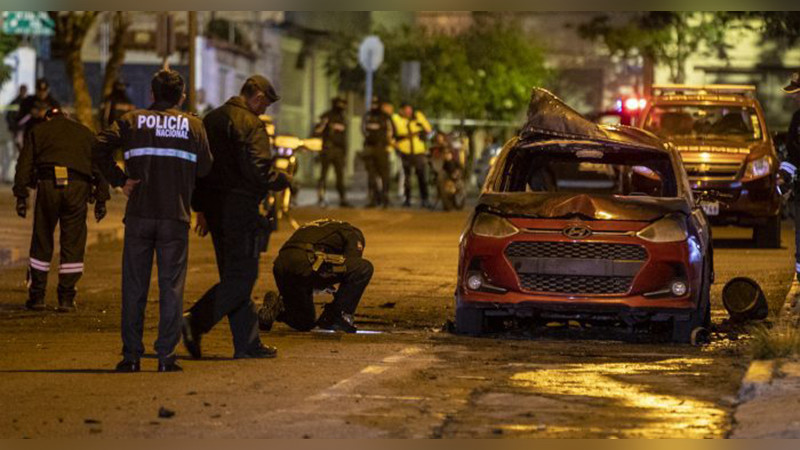 Seis personas arrestadas tras explosión de automóvil en Quito, Ecuador 