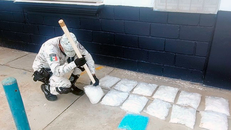 Aseguran sustancias ilegales ocultos en tubos de PVC, en Sonora 