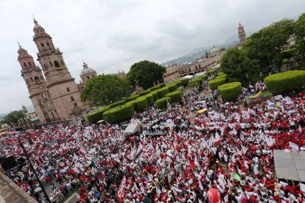 Más de 20 mil simpatizantes acompañaron a Chon Orihuela en el Centro Histórico de Morelia - Foto 0 