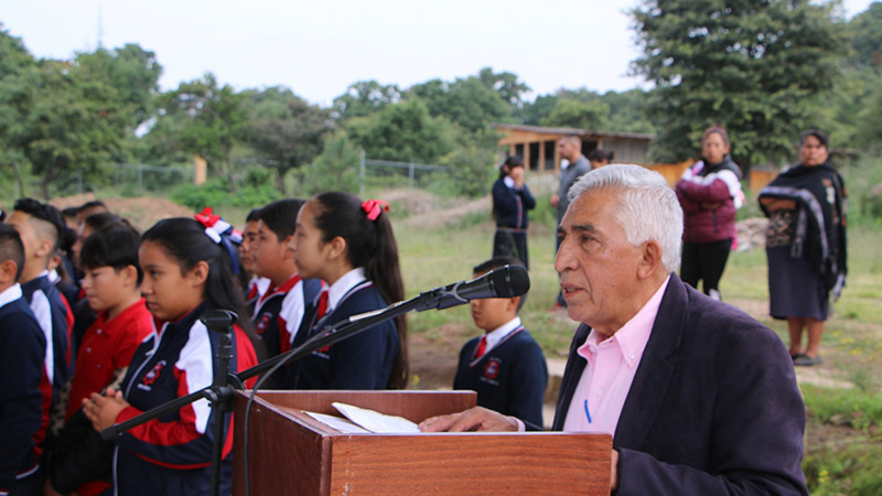 Luis Gildardo López Bernal, asistió a la inauguración del ciclo escolar de la Escuela Secundaria Técnica 151 