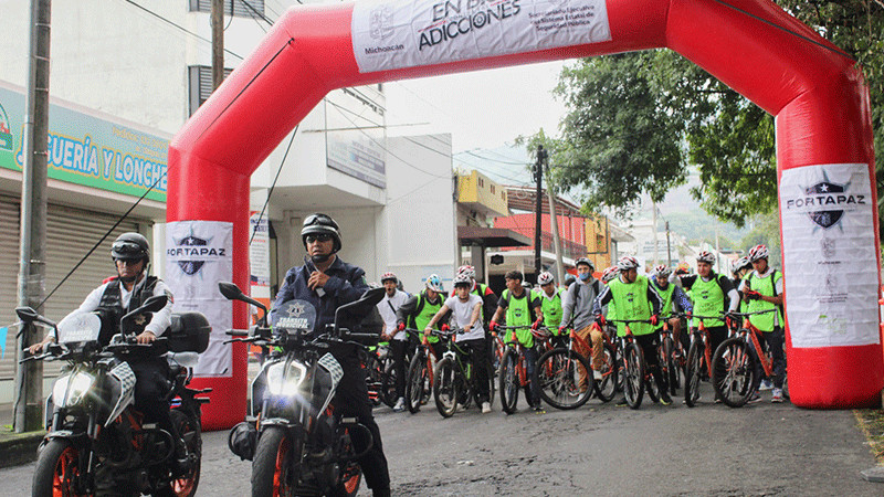Participan en Uruapan 300 personas en rodada contra las adicciones