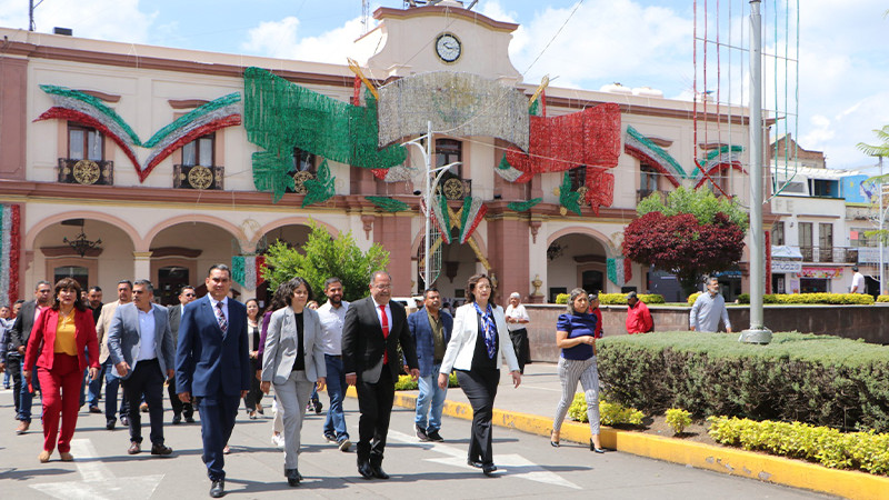 José Luis Téllez Marín, presidió la fijación del Bando Solemne, para conmemorar el CCXIII Aniversario de la Independencia de México