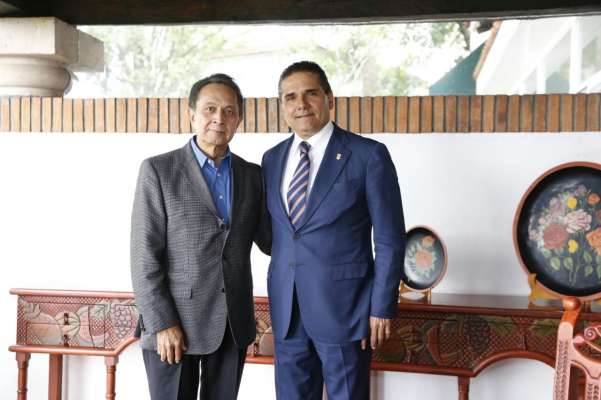  Silvano Aureoles se reúne con el ex gobernador Víctor Tinoco Rubí 
