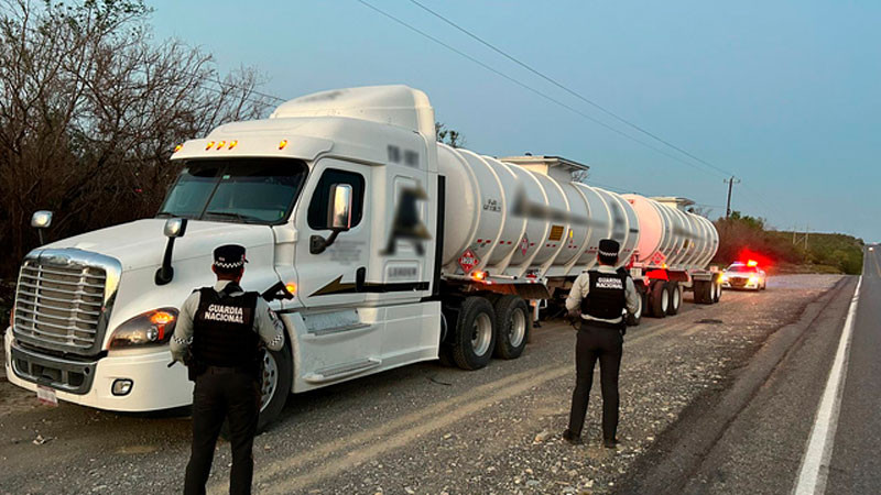 Recuperan 64 mil litros de hidrocarburo en carretera de Tamaulipas 