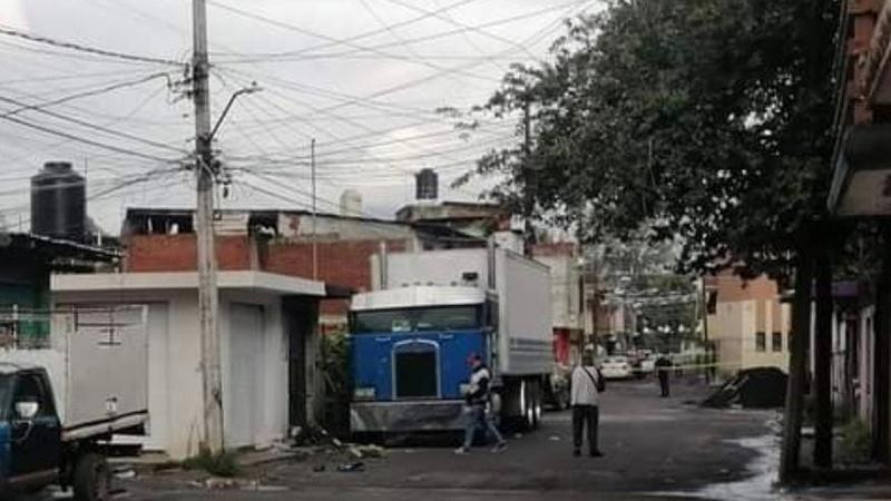 Enfrentamiento armado entre policías y civil deja un herido en Uruapan 