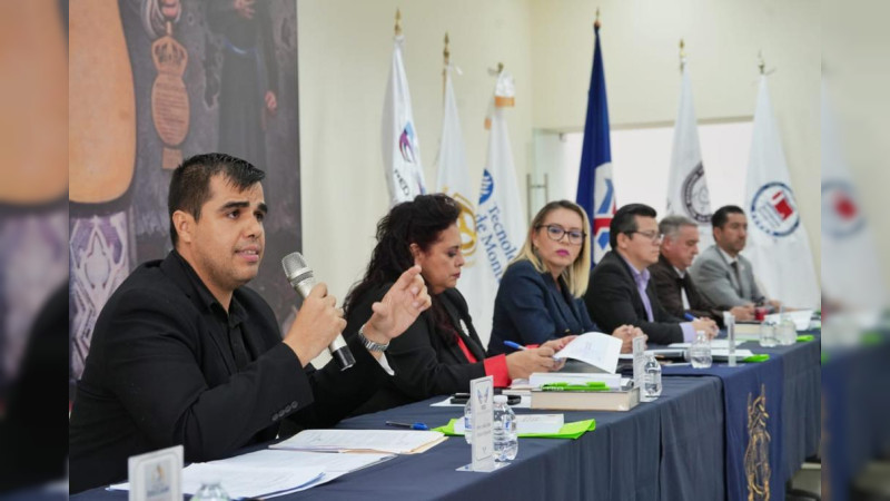 Ratifican a Yarabí Ávila González en la presidencia de la Red Juntos por Michoacán
