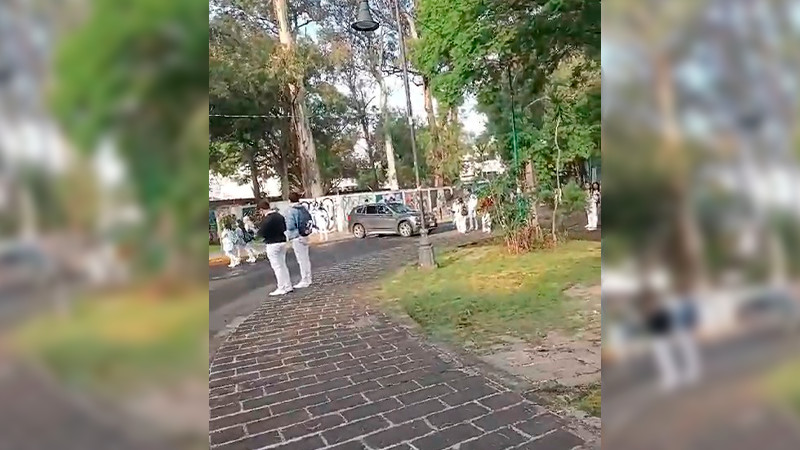 Estudiantes de medicina de la UMSNH toman instalaciones, exigen atención a varias demandas 