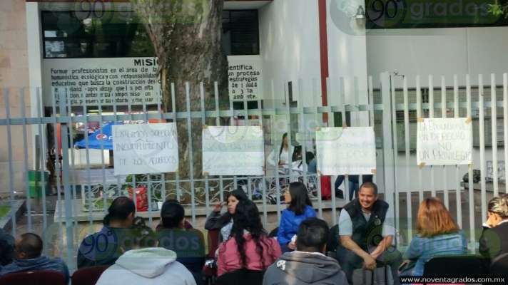 Morelia: Rechazados de la UMSNH toman facultades 