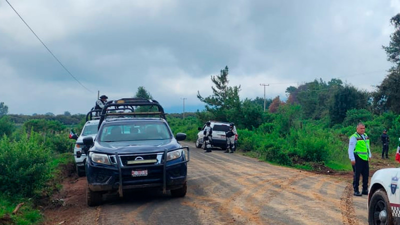 Recuperan vehículo robado en Tangamandapio, Michoacán