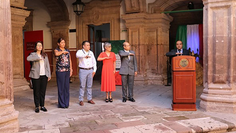 Conocer y respetar los Símbolos Patrios, afianza valores cívicos como el respeto y la igualdad: Jorge Reséndiz 